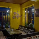 Monysto Hotel