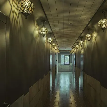 Monysto * バコヴェル