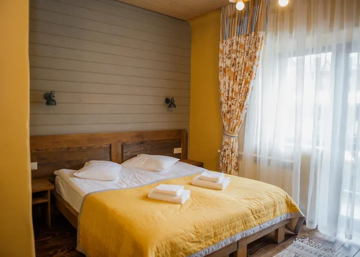 Otel Monysto *